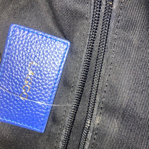 Laggo women’s Leather blue hand Bag - Picture 3 of 5